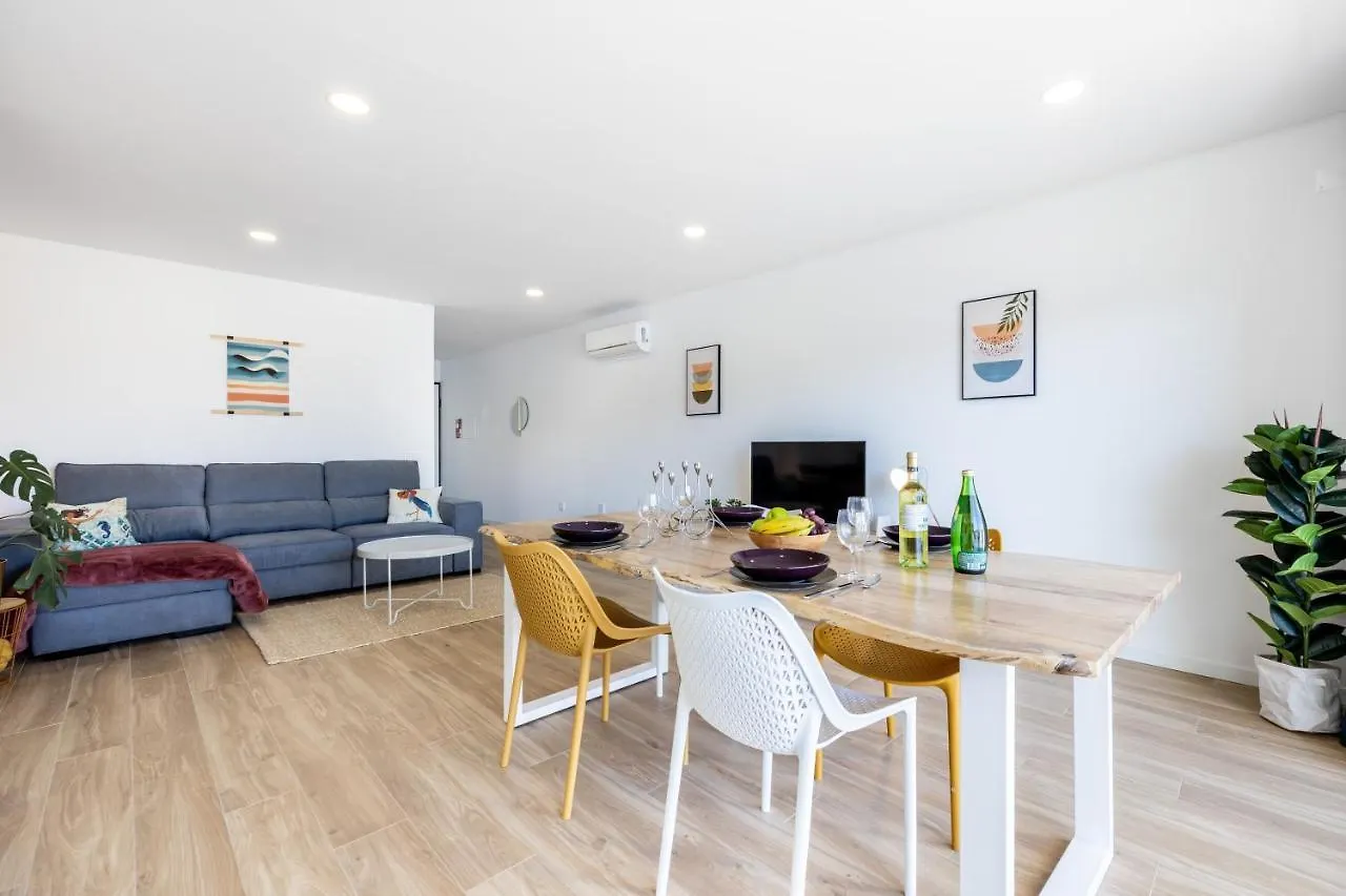 The Kuuyi Suite Burgau Apartment